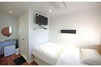 Casa Myeongdong Guesthouse Soul 2*,